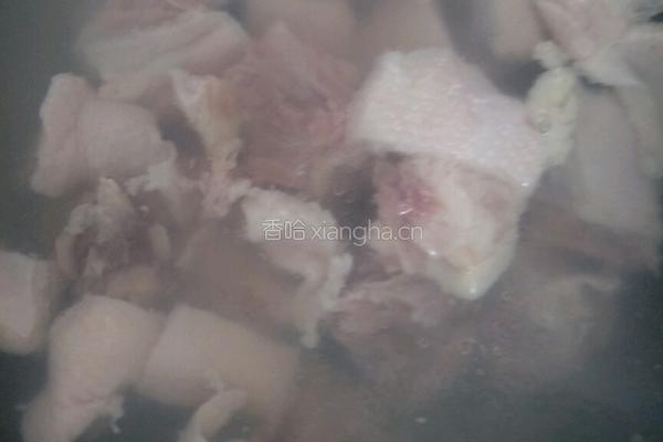 清炖老鸭汤的做法图解1
