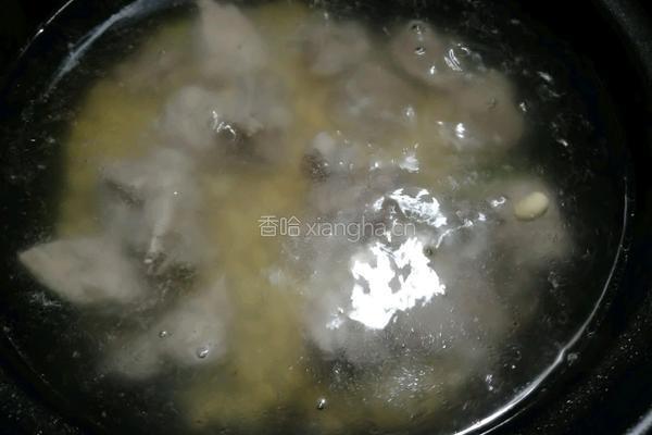 龙骨苦瓜黄豆汤的做法图解5