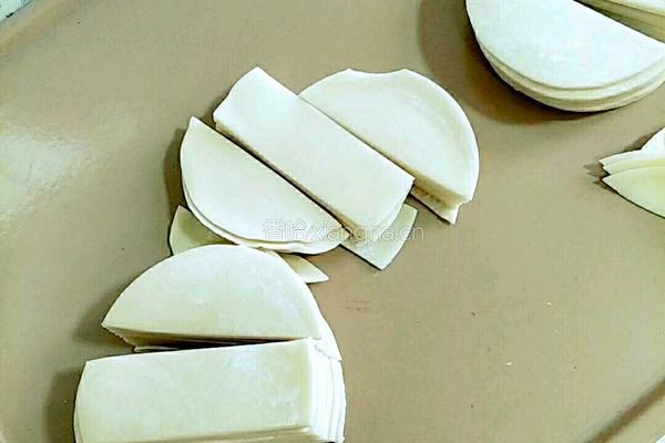 油泼面的做法图解1