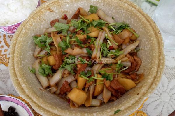 五花肉炖豆角的做法图解8