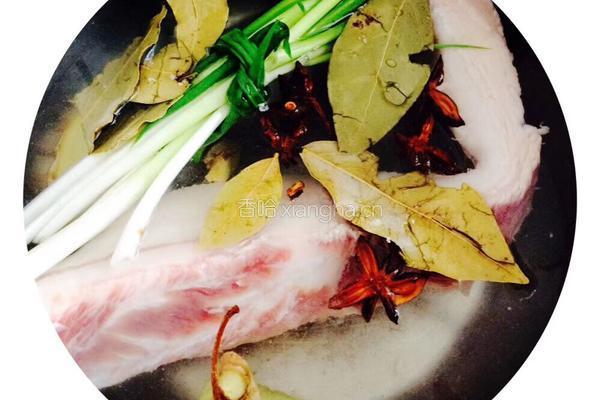 梅菜扣肉的做法图解1