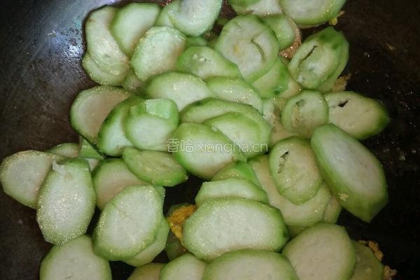 角瓜鱼豆腐汤的做法图解3