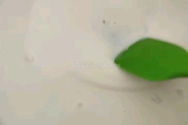 脆皮鲜奶糕的做法图解2