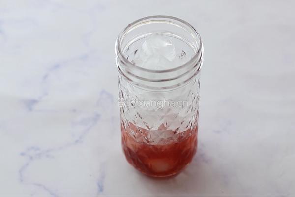 抹茶莓果冰饮的做法图解2