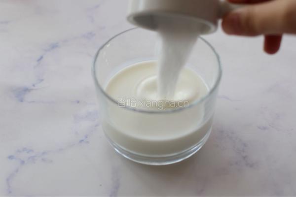 抹茶莓果冰饮的做法图解3