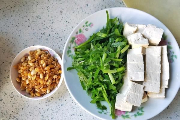 小锅云南过桥米线的做法图解1