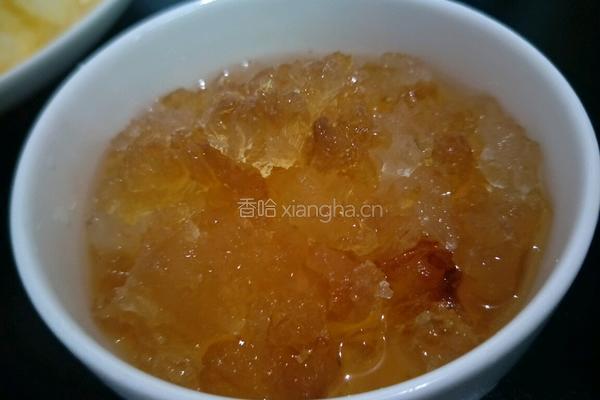 桃胶红枣银耳羹的做法图解1