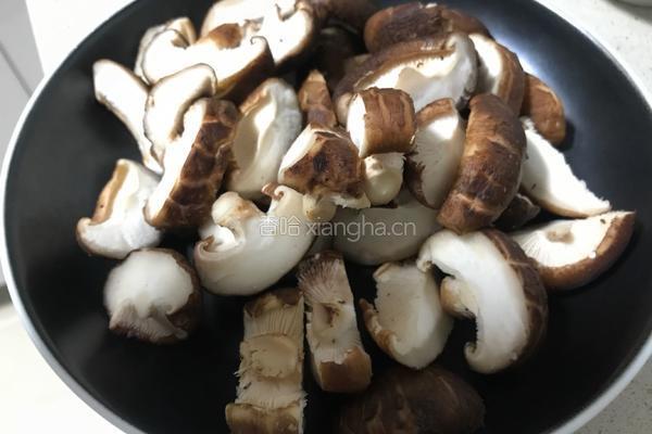 小葱爆花菇的做法图解2