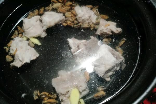 淡菜排骨山药汤的做法图解4