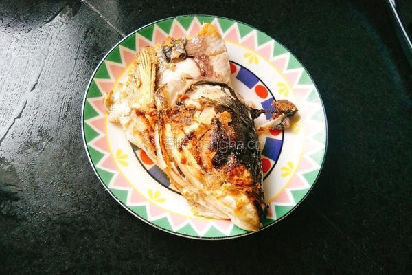鱼头豆腐汤的做法图解1