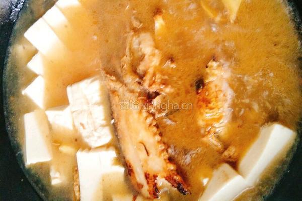 鱼头豆腐汤的做法图解2