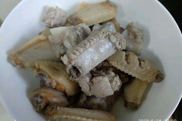 土豆胡萝卜炖鸡肉排骨的做法图解6