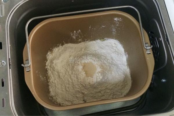 紫薯麻薯夹心软欧的做法图解1