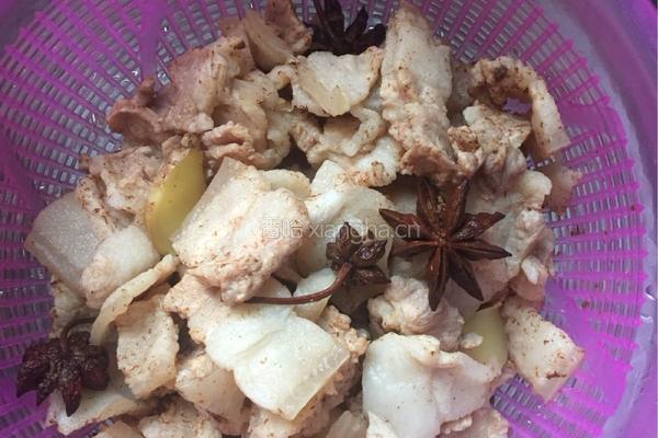 青椒回锅肉的做法图解1
