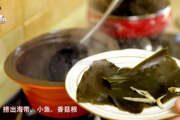 儿童节到啦!亲自下厨给宝宝做一碗健康美味的杂菜粥吧!的做法图解8