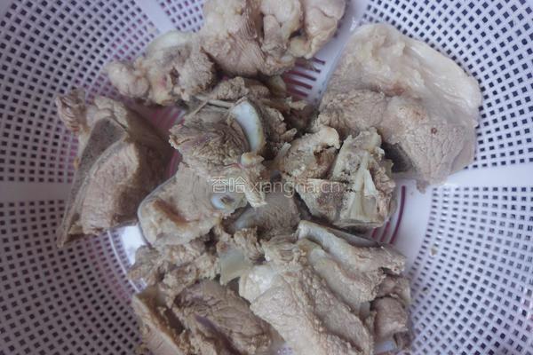 莲藕绿豆排骨汤的做法图解4