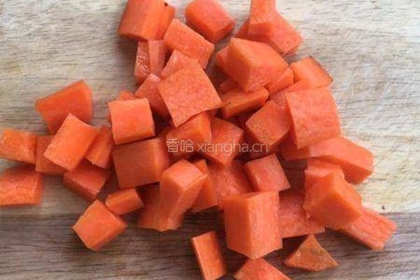 黑木耳肉丁蚕豆酥的做法图解3