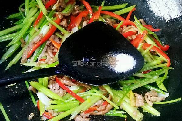 芹菜炒肉丝的做法图解9