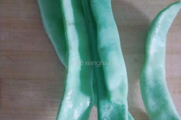 豆角焖面的做法图解1