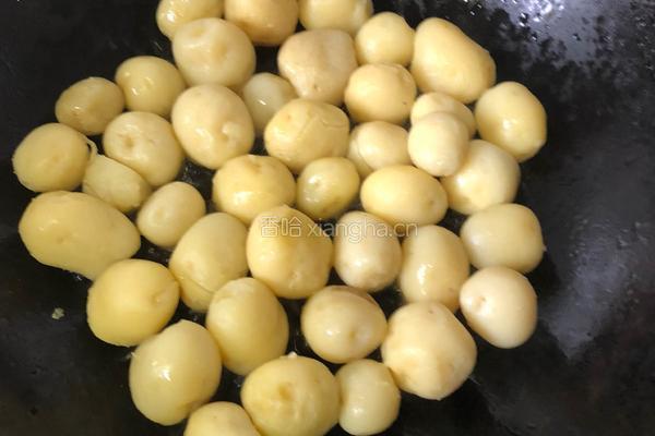 红烧小土豆的做法图解3
