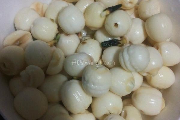 花生莲子糊的做法图解1