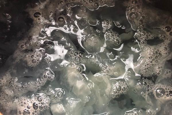 紫薯银耳西米露的做法图解3