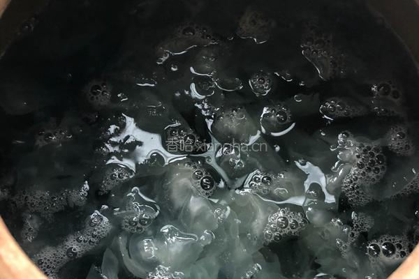 紫薯银耳西米露的做法图解4