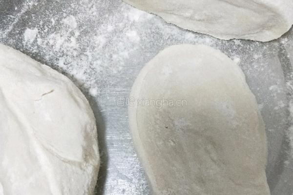 韭菜鸡蛋油条肉饺子的做法图解4