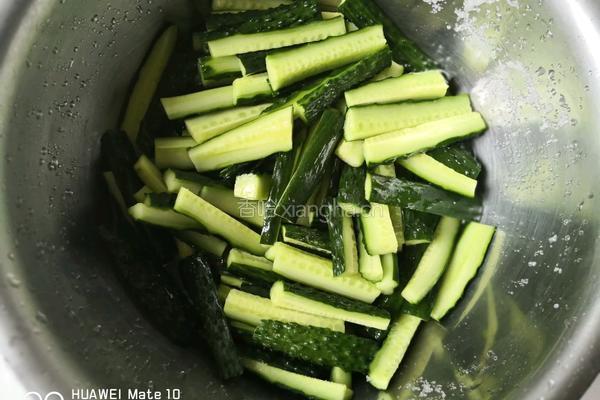 小六酸黄瓜的做法图解3