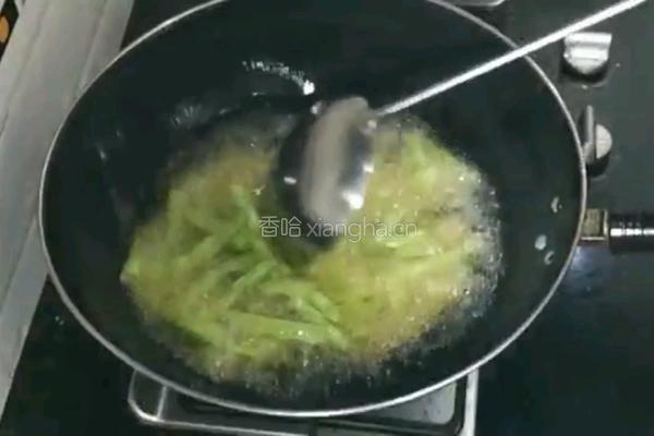 干煸四季豆的做法图解2
