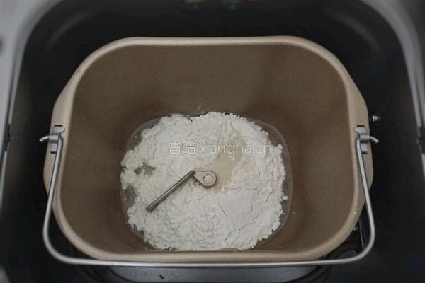 奥尔良鸡肉披萨的做法图解1