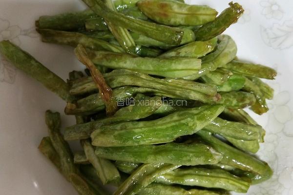 干煸豆角的做法图解3