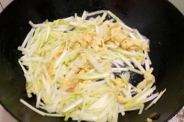 韭黄炒蛋的做法图解7
