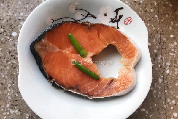 香煎三文鱼的做法图解2