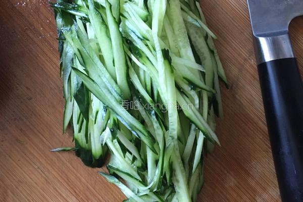 下班回家也可以轻松搞定的晚餐-凉拌荞麦面的做法图解3