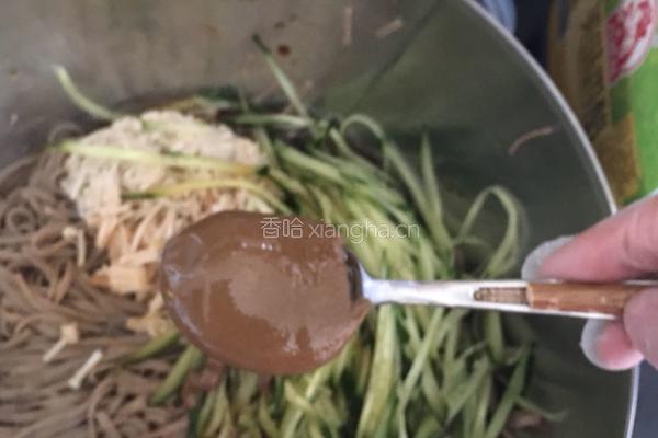 下班回家也可以轻松搞定的晚餐-凉拌荞麦面的做法图解7