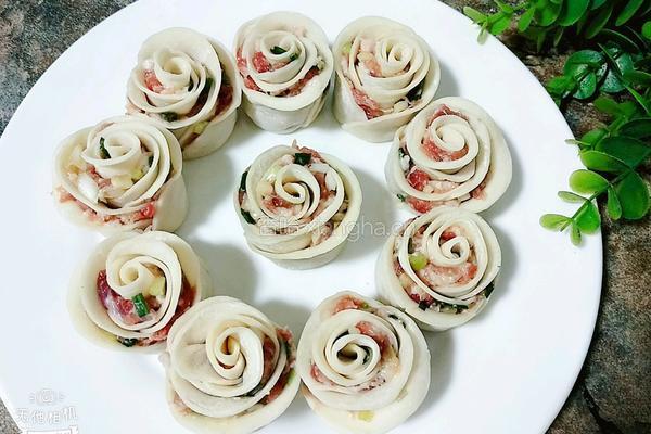 玫瑰花饺的做法图解2