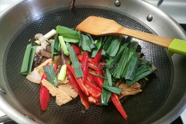 牛肝菌炒土猪肉的做法图解8