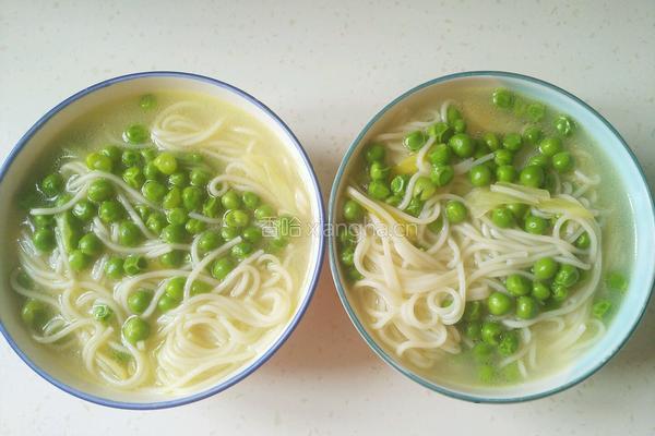 豌豆鸡汤面的做法图解5