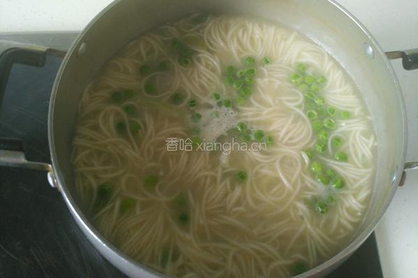 豌豆鸡汤面的做法图解4