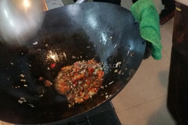 豆豉鲮鱼油麦菜的做法图解4