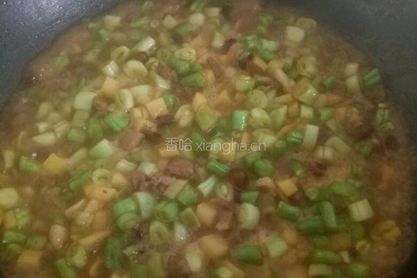 香辣土豆豆角丁的做法图解3