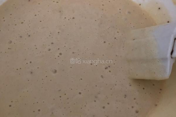 酸奶香蕉松饼的做法图解2