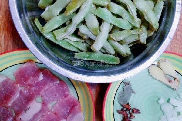 里脊肉炖芸豆的做法图解2