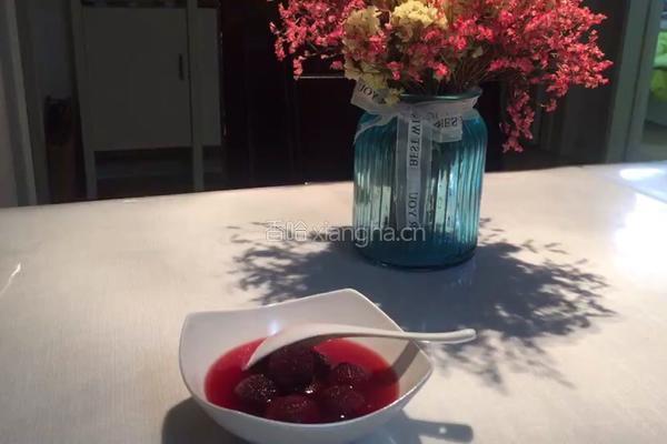 糖水杨梅饮的做法图解1