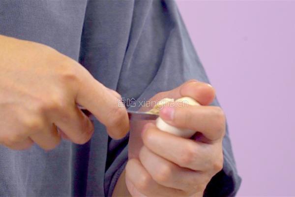 黄油煎口蘑的做法图解1