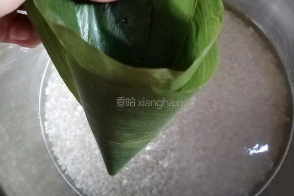 清香糯米红枣粽的做法图解4