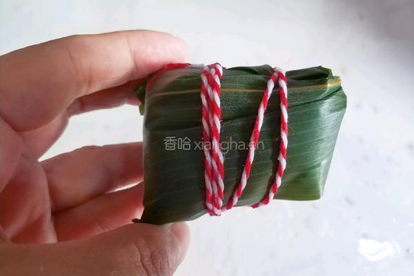 清香糯米红枣粽的做法图解9