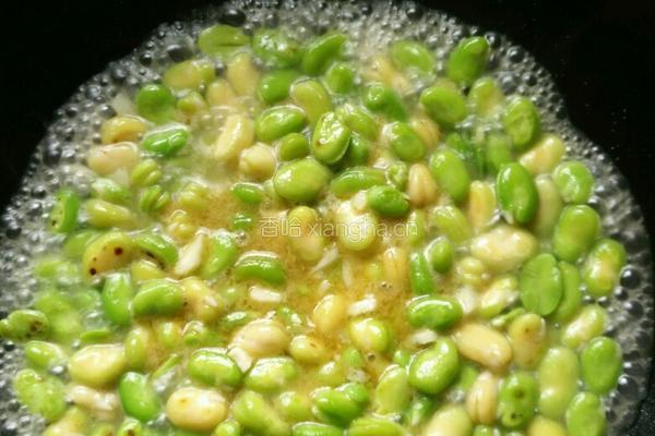 蚕豆黄炒韭菜的做法图解3