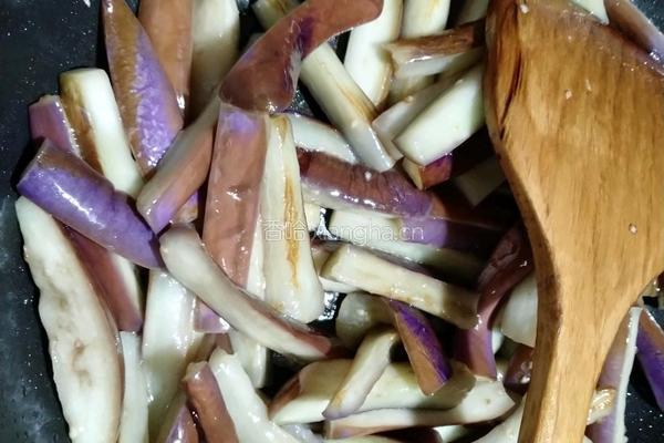 茄子芹菜的做法图解10
